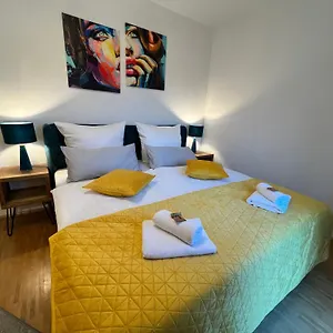 Modernes Mit Balkon Und Parkplatz Zentrum Hannover